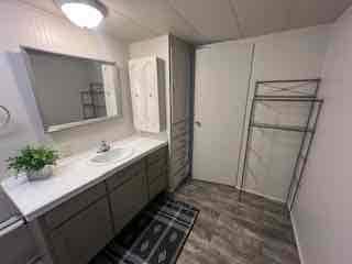 Photo - 326 1/2 N V St