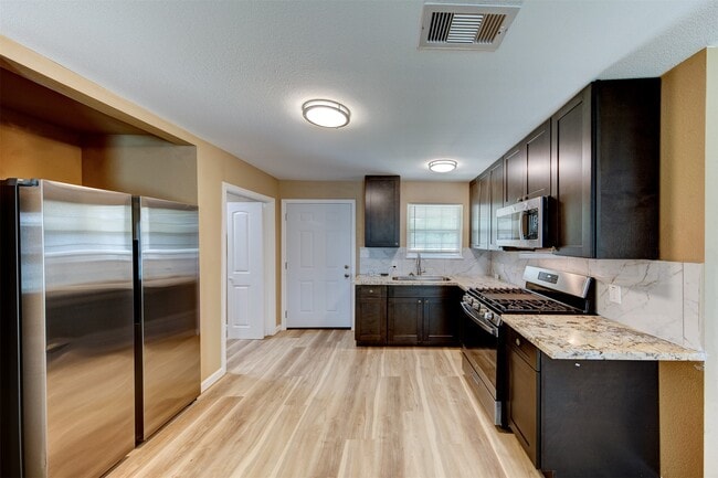 Photo - 100 18th Ave N
