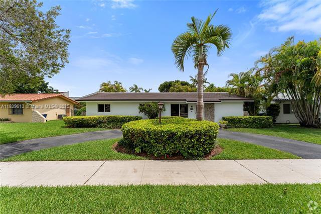 Building Photo - 6731 SW 48th St Rental