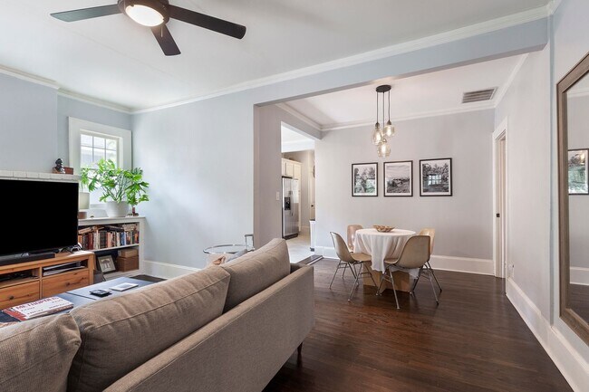 Photo - Beautiful 2bd/2ba Bungelow in Kirkwood wit...