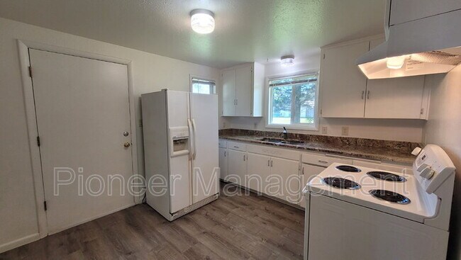 Photo - 303 E First Ave