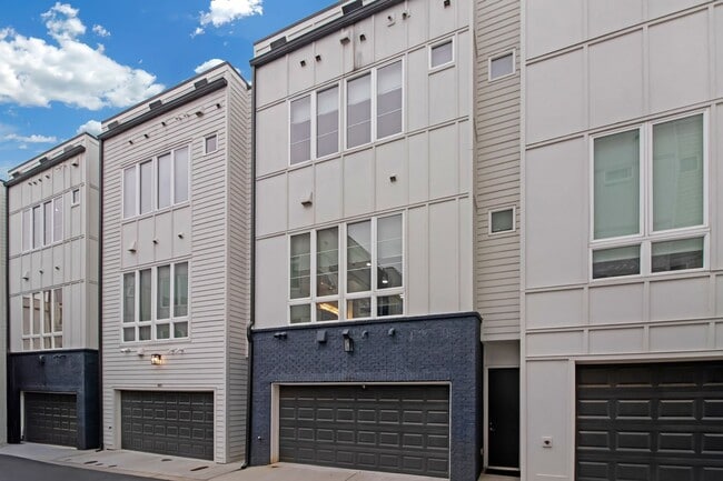 Photo - 687 Banton Dr NW