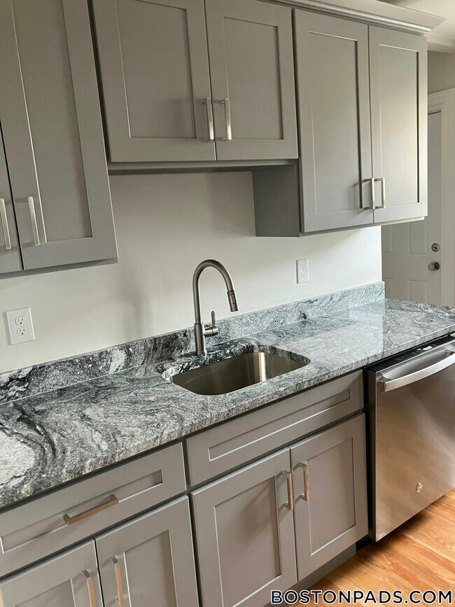 Photo - 17 Verrill St Unit 2