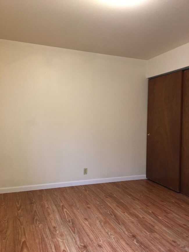Photo - 705 Lyle Ave Unit 2