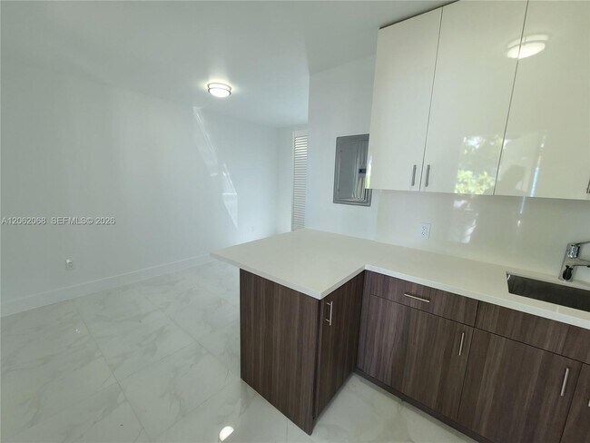Photo - 1646 NW 1st Pl Unit 2