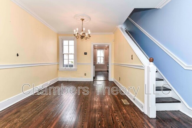 Photo - 1005 Duke St
