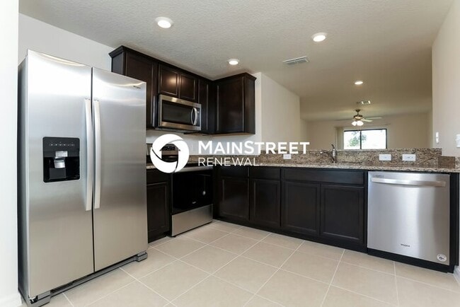 Photo - 3 Bedroom Pet-Friendly Home in Leesburg, FL with Main Street Renewal