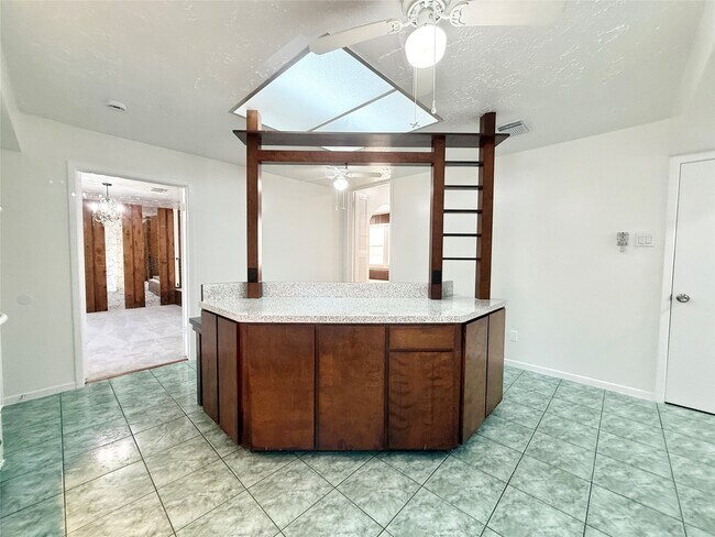 Photo - 10423 Kirkshire Dr