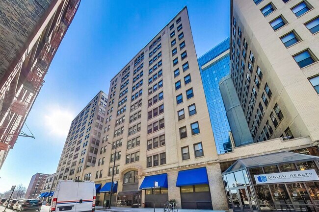 Photo - 740 S Federal St Unit 810