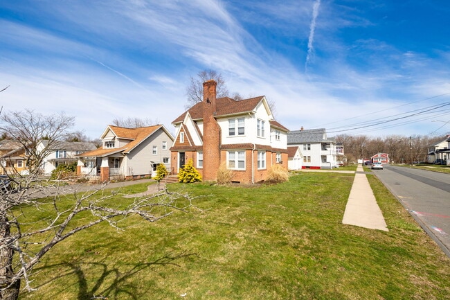 Photo - 971 Enfield St Unit 1st FL