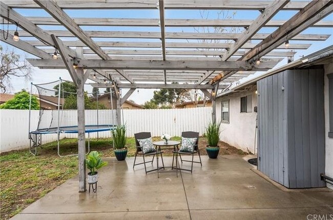 Photo - 804 W Gladstone St