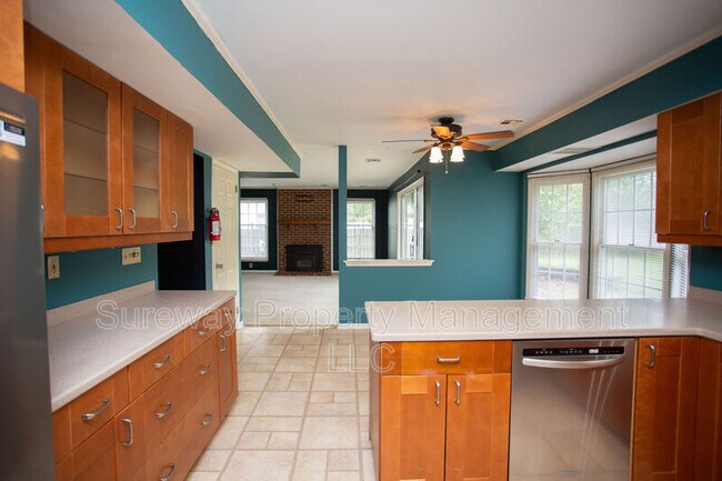 Photo - 50 Manchester Rd