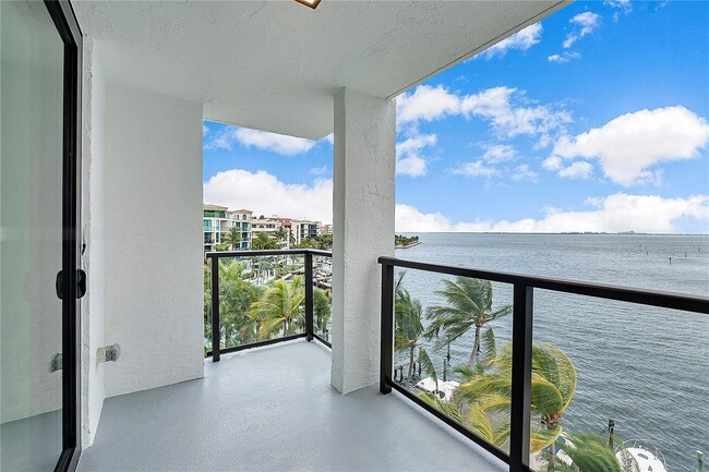 Photo - 1600 S Bayshore Ln Unit 6A
