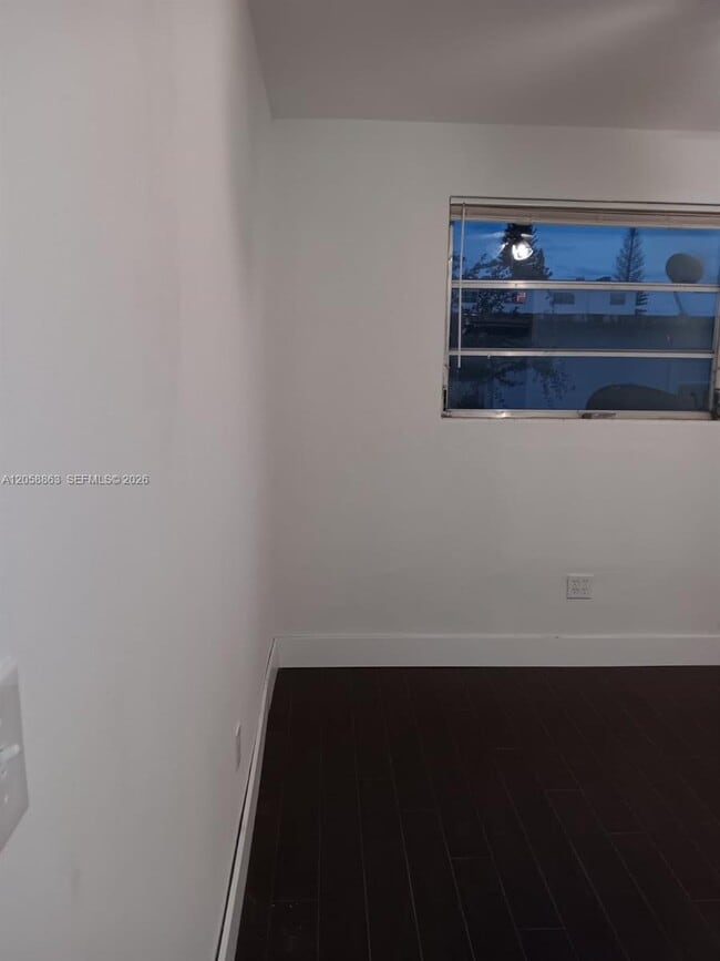 Photo - 107 SW 18th Ct Unit 12