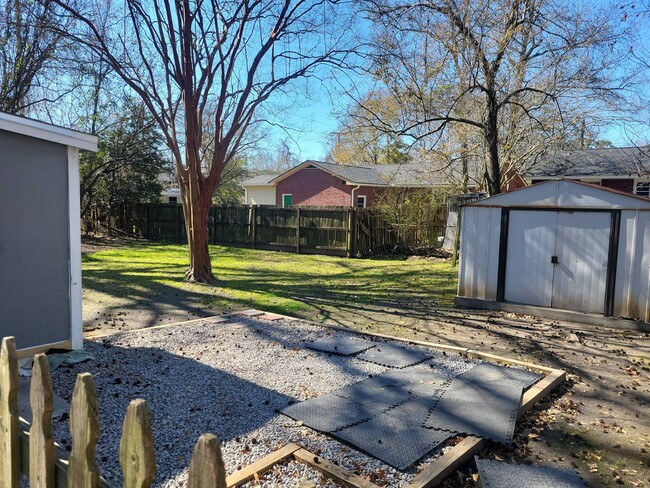 Photo - 5403 Torgerson Dr