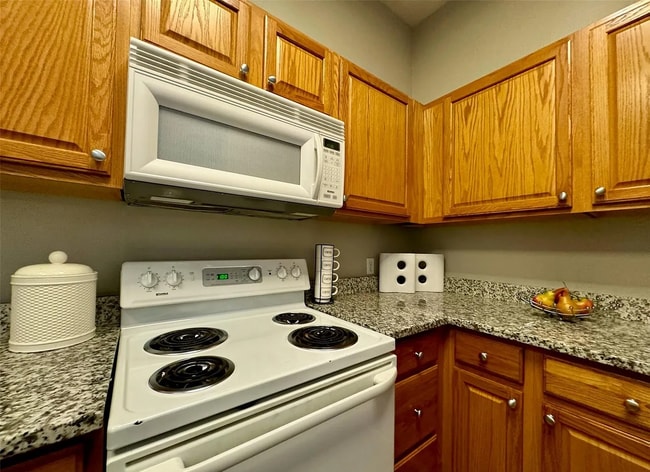 Photo - 70 W 6th Ave Unit 101