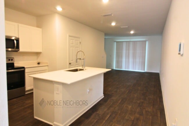 Photo - 5437 Tellaro Ln