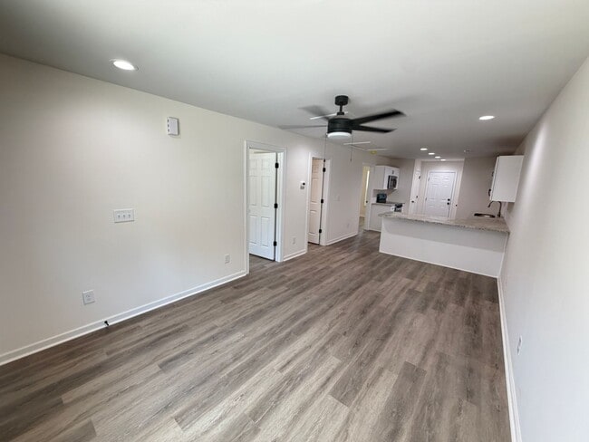 Photo - 334 Dockery St