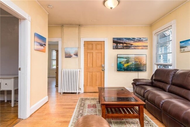 9 Ann St Unit 1