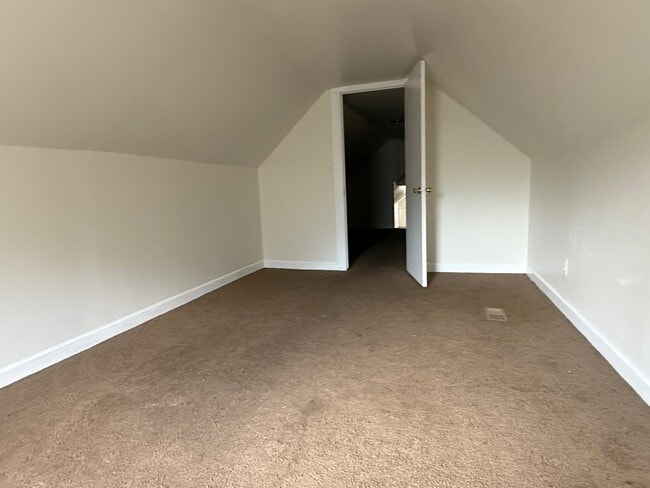 Photo - 4450 S Wood St