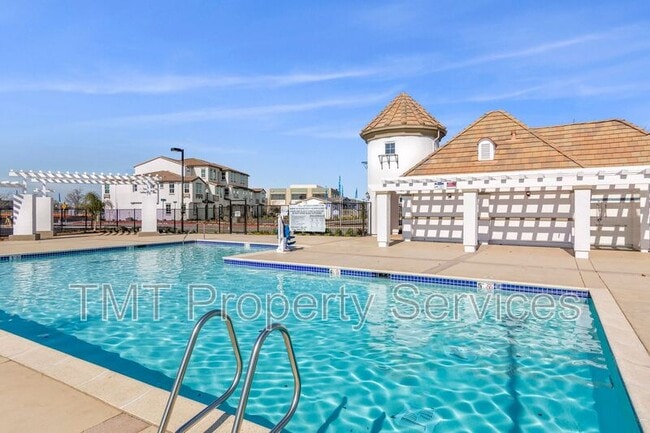 Photo - 4439 Rhone Walk