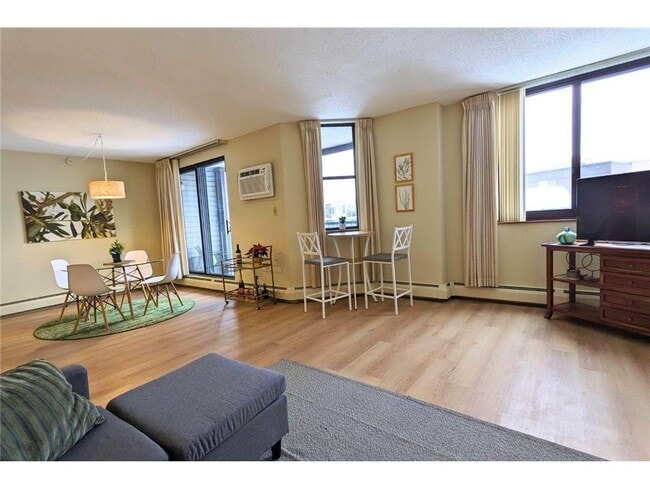 Photo - 6500 Woodlake Dr Unit 804