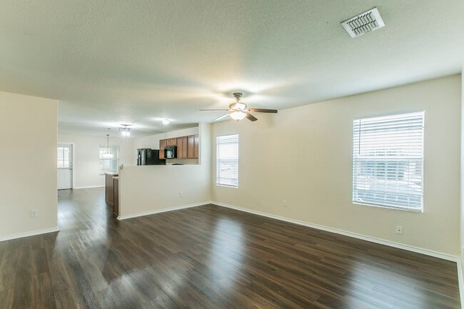 Photo - 11018 Rosin Jaw Trl