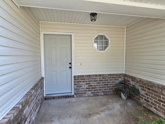 Photo - 1118 Towne Pk E Dr