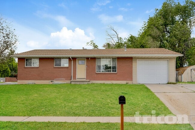 Building Photo - 3215 W Bigarade Ln