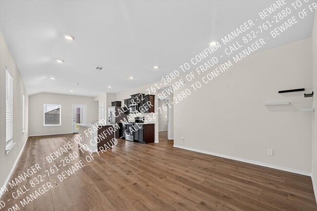 Photo - 6111 Shearwater Rd