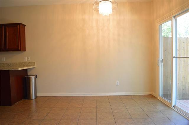 Photo - 500 Kingscote Ct