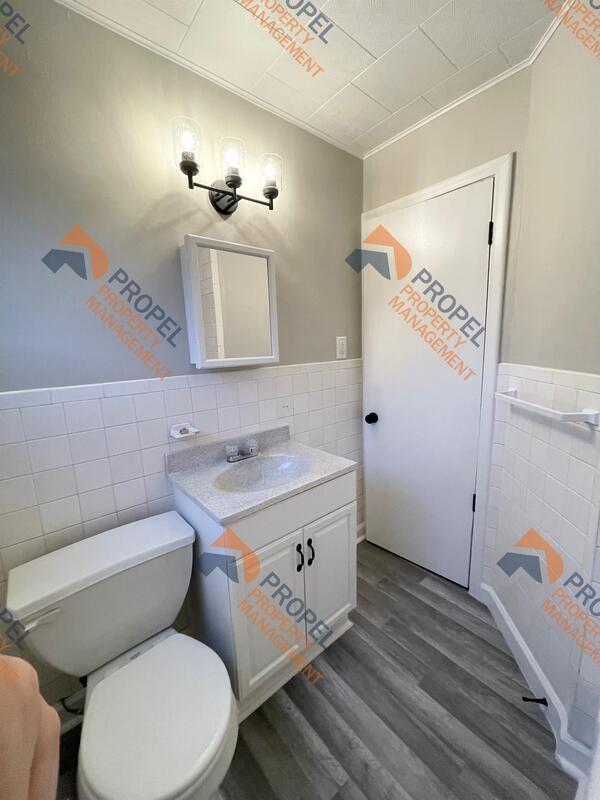 Photo - 14387 Leonard Ave