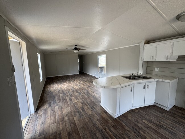 Photo - 1329 Hudson Ln