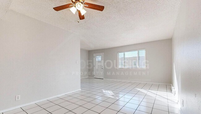 Photo - 12013 Stilwell Pl NE Unit A