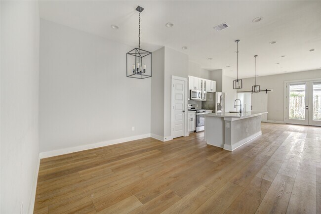 Photo - 4220 McKinley St