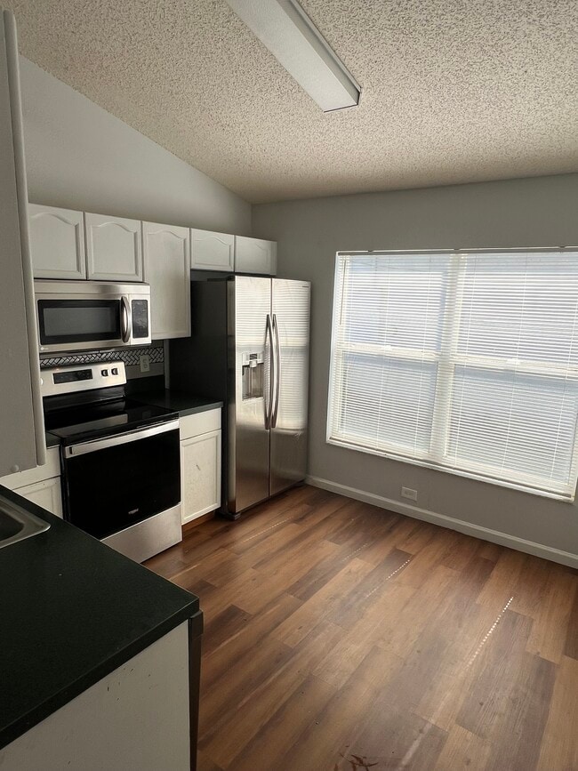 Photo - 4912 Aventura Blvd