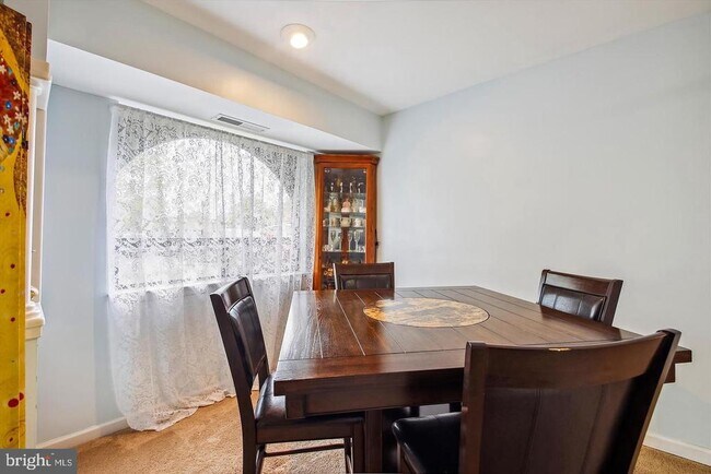 21 Silverwood Cir Unit 4