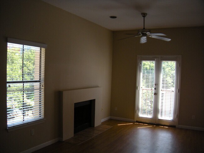 Photo - K241 - Sabinal #301 Unidad 301