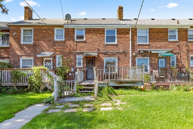 Photo - Beautiful updated townhome