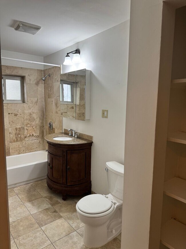 Photo - Great 2 bedroom Available 1/1/26