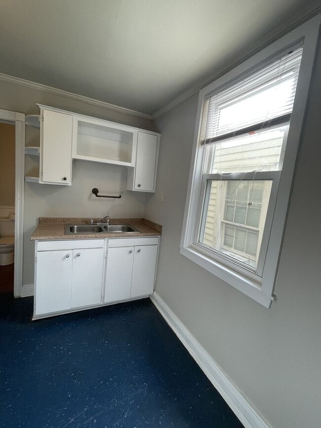 139 N Carrollton Ave Unit 2D
