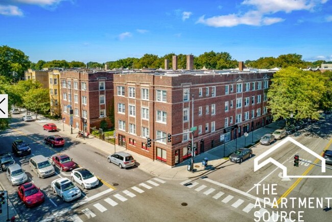Photo - 2000 W Foster Ave Unidad 1