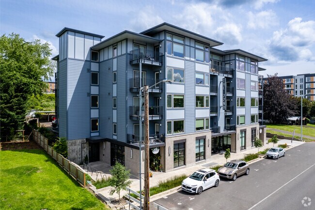 Photo - 72nd Apartments