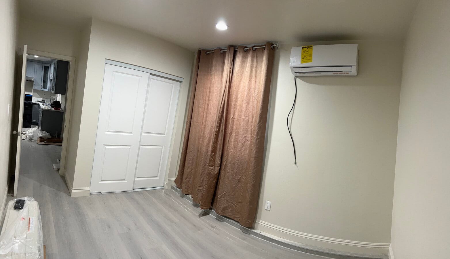 Photo - 3721 Vineland Ave