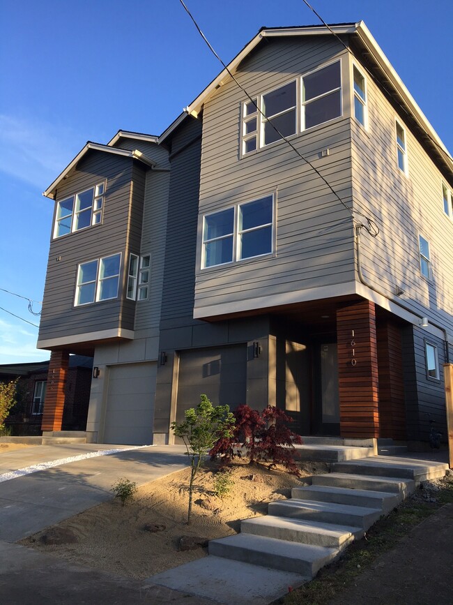 1610 N Emerson St - 1610 N Emerson St Unit B