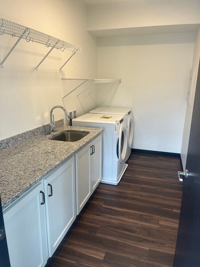 Photo - 101 2nd St E Unit Downtown Riverbend Apart