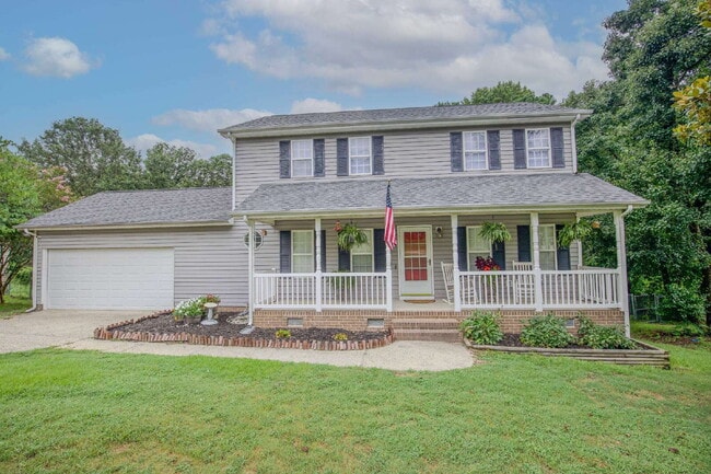 Photo - Charming 3 Bedroom, 2,5 Bath home with hug...