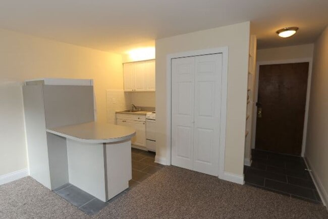 Photo - 2010 N Orleans St Unit M06R