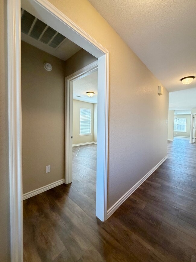 Photo - 5109 Graceland Dr