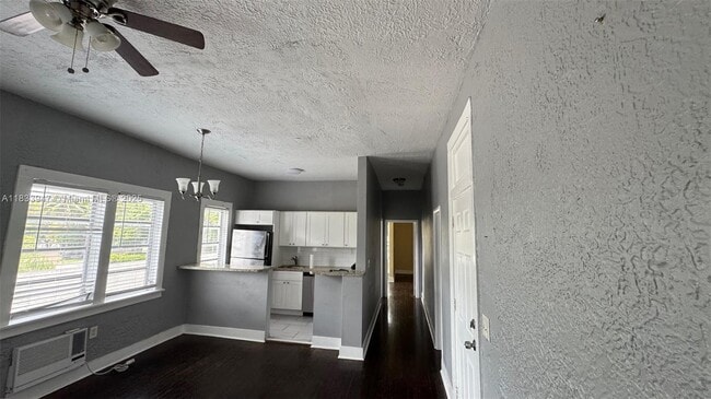 Photo - 1849 Dewey St Unit 1-4